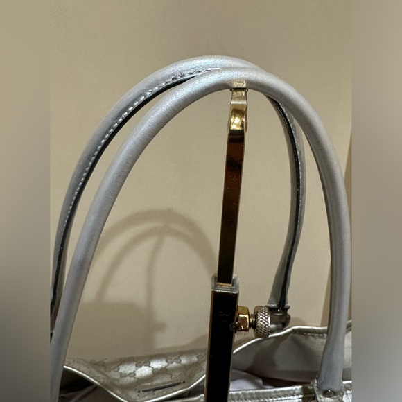 Gucci Metallic Silver GG Webbed Canvas Tote - Picture 5 of 17